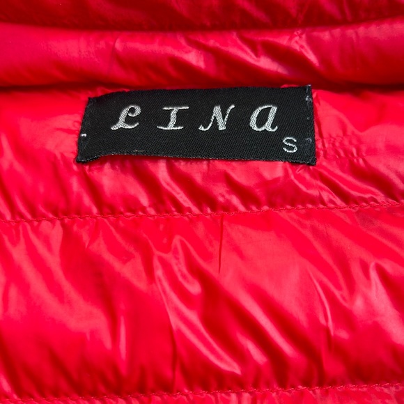 *Lina* Normal Jacket For Women color Red Size Small & good Material. 🇨🇦 - Picture 2 of 4